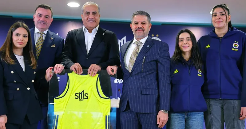 Fenerbahçe de imzalar atıldı: Sırta yeni sponsor geldi