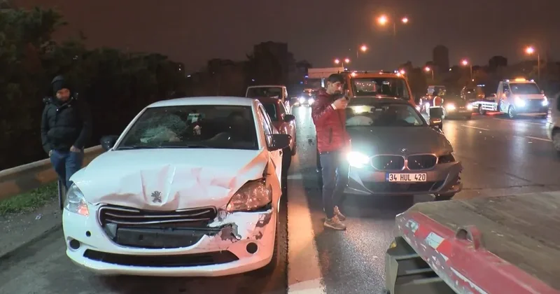SON DAKİKA... İstanbul Ümraniye de TEM Otoyolu nda zincirleme kaza: 8 araç birbirine girdi!