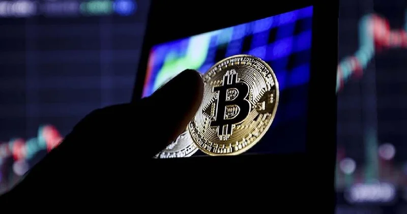 Piyasada alarm: Bitcoin 70 bin doların altında