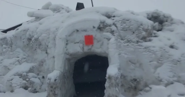 Köyde kardan çay ocağı kurdular, birlik ve beraberlik mesajı verdiler Sivas Haberleri