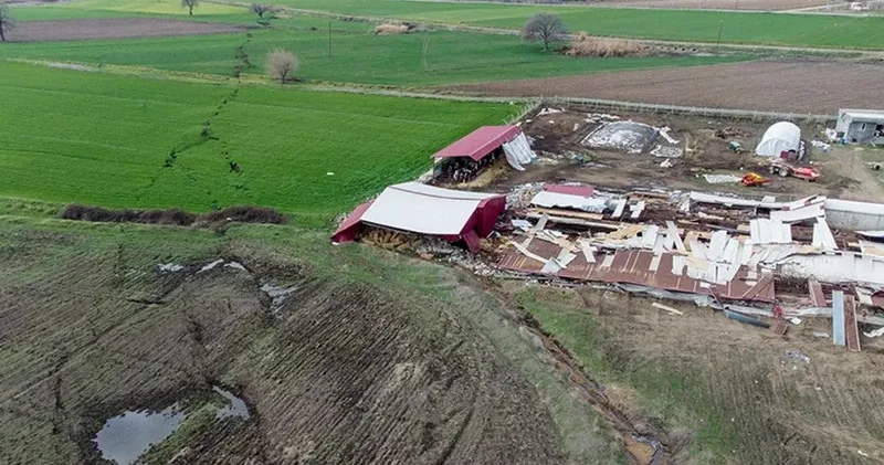 Depremden etkilenen 11 ilde çiftçiye 11 milyar lira kaynak, makine ekipmanda yüzde 90 hibe!
