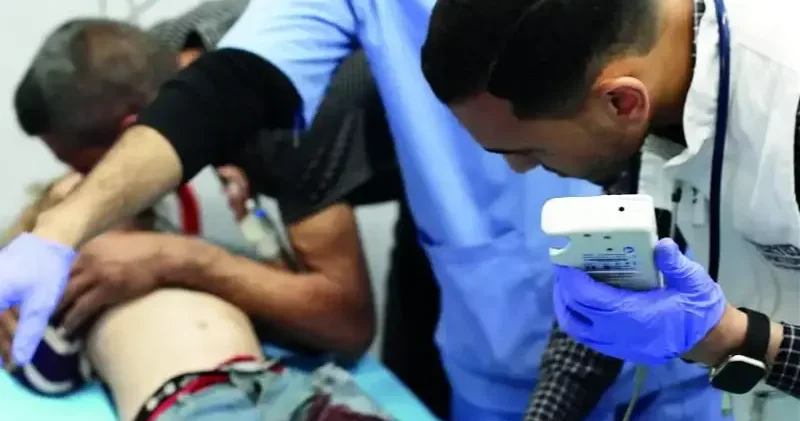 Hayati kararlar almak zorunda kalıyoruz: Gözümüzün önünde hayatlarını kaybediyorlar Ortadoğu Haberleri