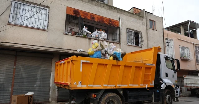 Çöp evden 115 bin lira ve ruhsatsız silah çıktı Mersin Haberleri