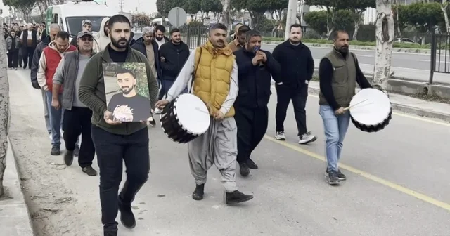 Kazada ölen genç adamın cenazesi davul zurnayla uğurlandı Mersin Haberleri