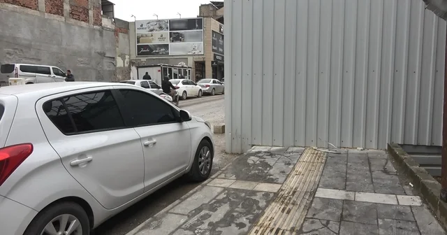Kaldırım işgalleri vatandaşlara pes dedirtiyor Adıyaman Haberleri