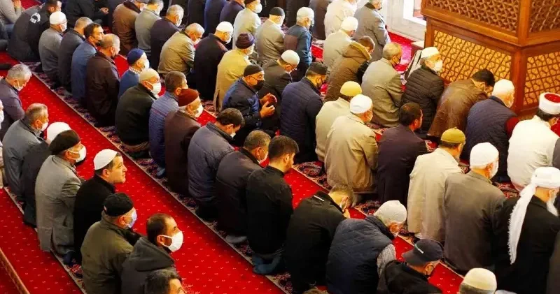 Teravih namazı kaç saat, kaç dakika sürüyor? Teravih namazı kaçta biter? Dini Bilgiler