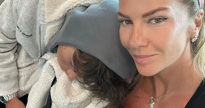 Ivana Sert oğlu Ateş ile Dubai den Türkiye ye döndü