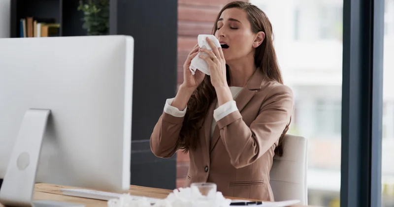 Hapşırırken gözlerimizi neden otomatik olarak kapatıyoruz? Bilimsel nedeni şaşırtıyor