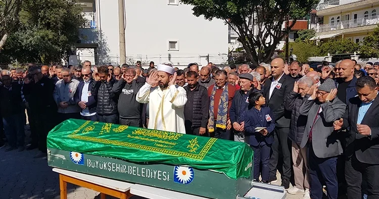 Teknik direktör Engin Fırat son yolculuğuna uğurlandı