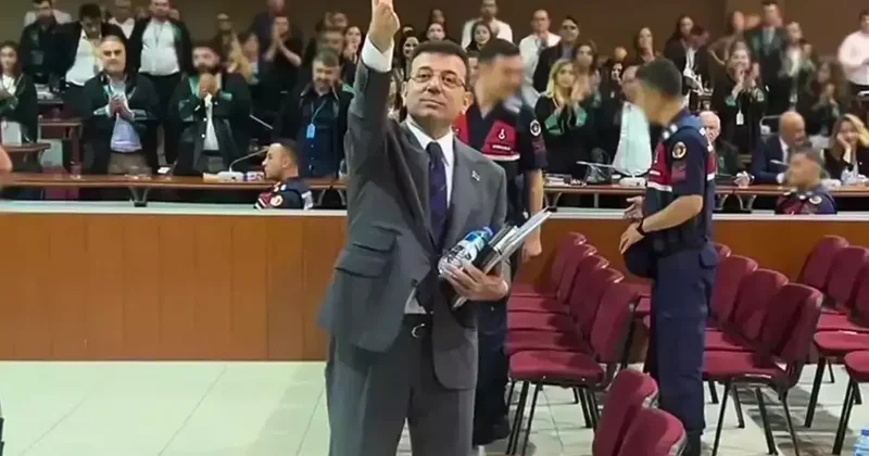 İBB davasının ikinci celsesi de gergin başladı! Avukatlardan yumruklu protesto