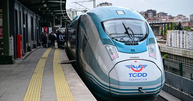 Ramazan Bayramı tatili boyunca trenlerde 9 bin kişiye yakın ek kapasite oluşturuldu