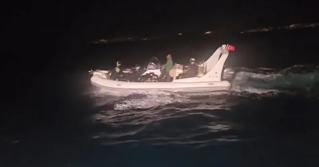 Bodrum da 21 kaçak göçmen ve 1 göçmen kaçakçısı şüphelisi yakalandı Muğla Haberleri