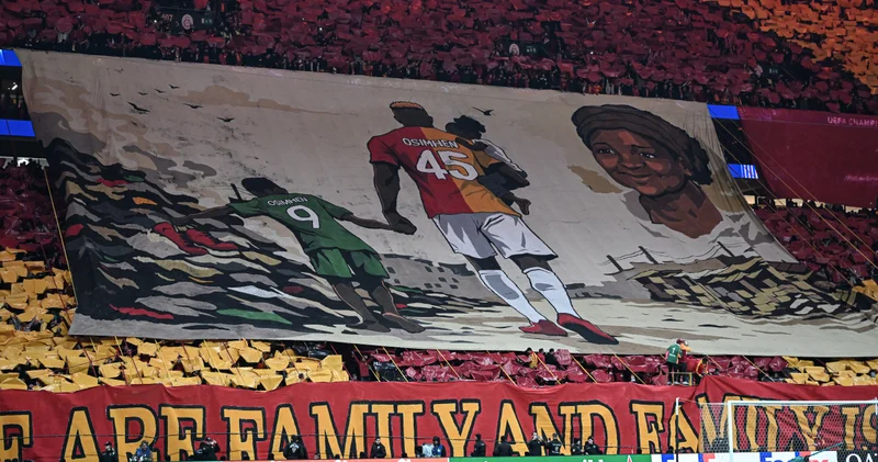 Galatasaray dan Osimhen e özel koreografi: Nijeryalı yıldız duygulandı! Futbol Haberleri