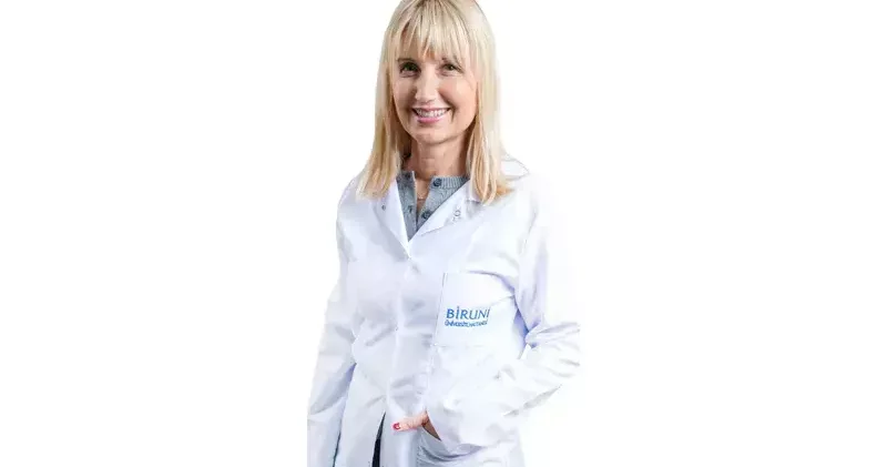 ‘Reçetesiz satılan renkli lensler kalıcı görme kaybına neden olabilir’