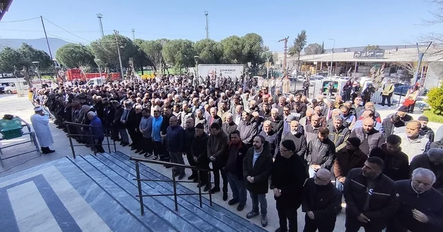 43 yıllık öğretmene hüzünlü veda Manisa Haberleri