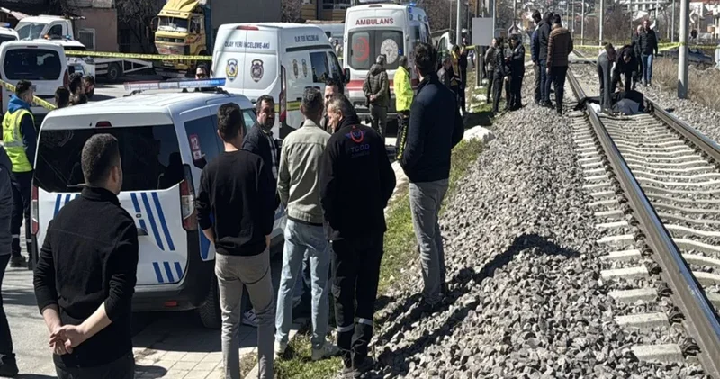 Kütahya da yolcu trenini çarptığı kadın öldü