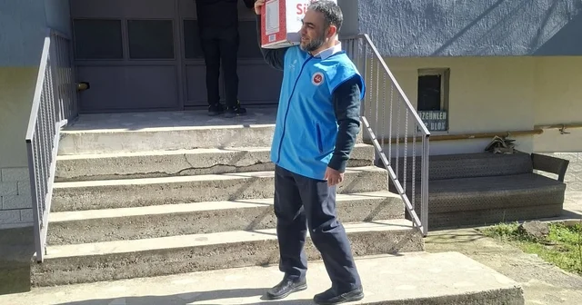 Nallıhan da öğrenciler harçlıklarıyla ihtiyaç sahiplerinin yüzünü güldürdü Ankara Haberleri