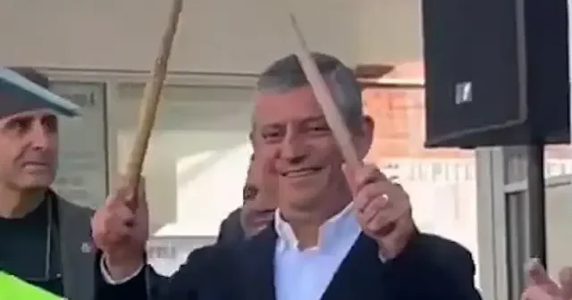 Özgür Özel den Eko Şov : Katıldığı etkinliğin ismi manidar bulundu VİDEO İZLE