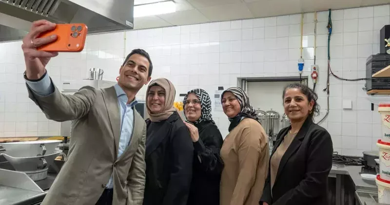 Hollanda Başbakanı Jetten, iftara katıldı