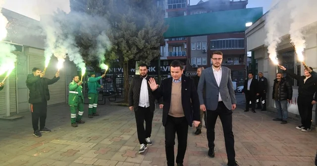 Emek te gönüller aynı iftar sofrasında buluştu Başkan Aydın dan emek mahallesi nde birlik ve beraberlik mesajı Bursa Haberleri