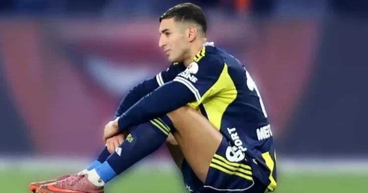 Fenerbahçe den Mert Müldür e tam destek: Sonuna kadar seninleyiz!