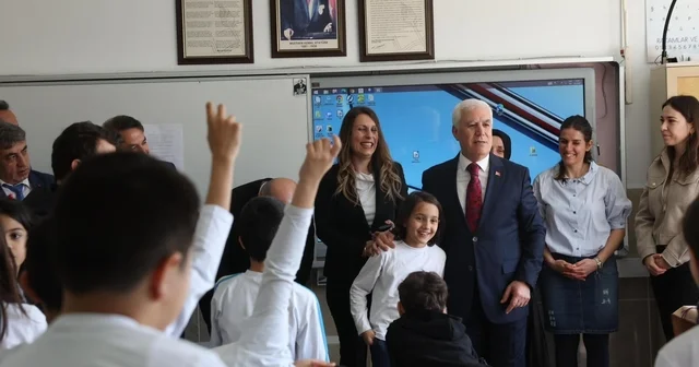 Arkadaşlarına söz verdi, Başkan Bozbey i sınıfa getirdi Bursa Haberleri