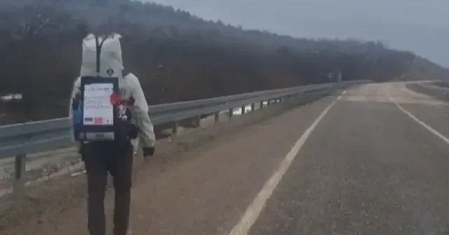 Japonya ya ulaşmak için 6 aydır yürüyen modern gezgin Türkiye ye ulaştı VİDEO İZLE