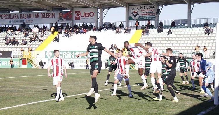 7 gollü maçta 3 puan Pendikspor un!