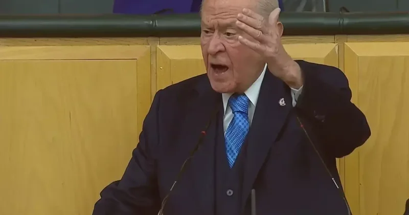 Bahçeli nin Kürtlerle ilgili sözleri parti grubunda ayakta alkışlandı