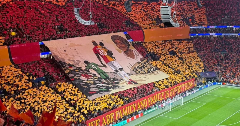 Galatasaray taraftarından duygu dolu koreografi! Osimhen gözyaşlarını tutamadı Sözcü Gazetesi