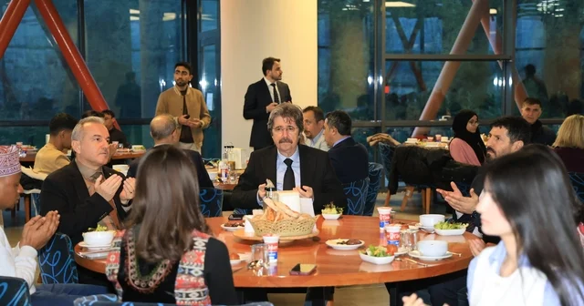 BUÜ de gönül coğrafyası iftarda buluştu Bursa Haberleri