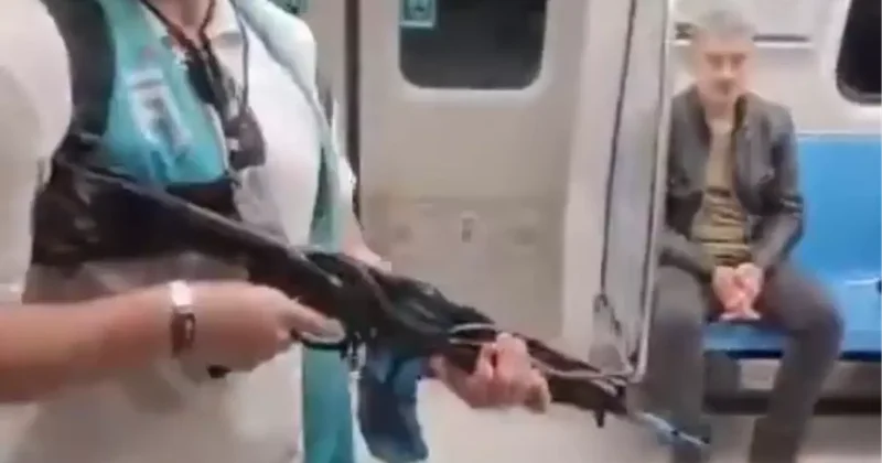 Elindeki oyuncak silahı, metrodaki insanlara doğrulttu
