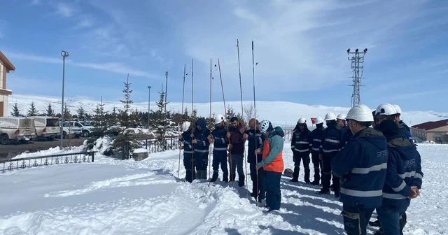 Aras Elektrik ten zorlu doğa koşullarına karşı çığ eğitimi Erzurum Haberleri