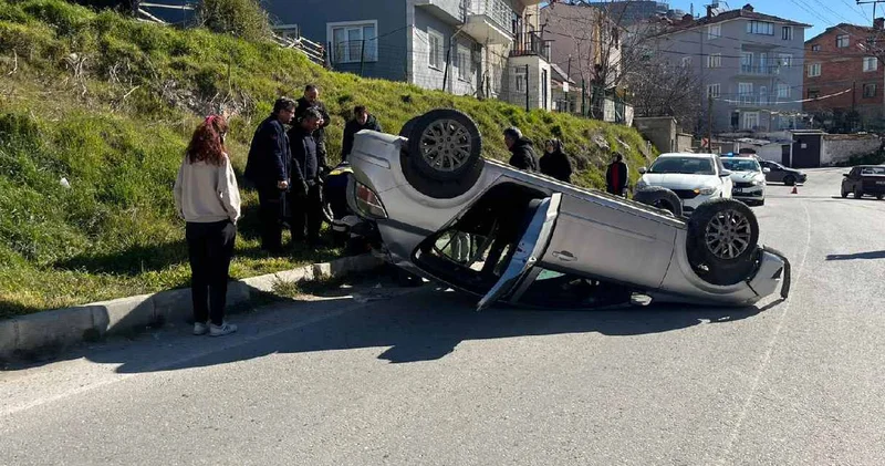 Kütahya’da otomobil takla atıp ters döndü: Sürücü yaralandı