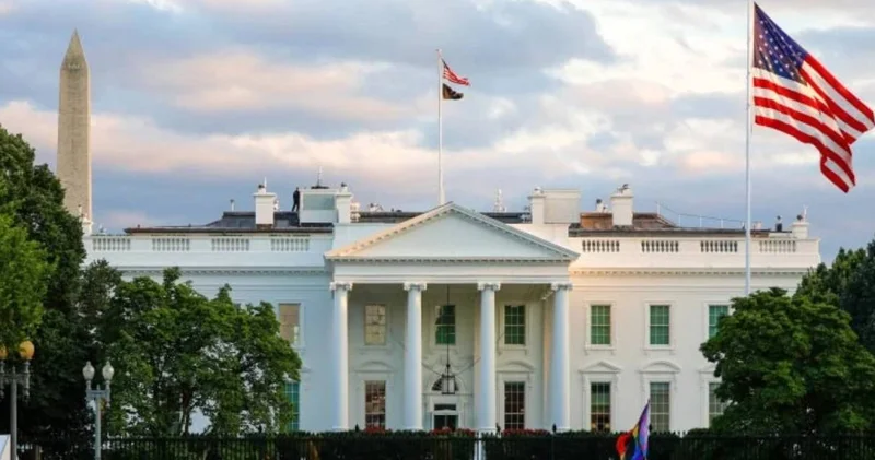 Gizli bilgilerle bahis oynamışlar! Beyaz Saray dan çalışanlara uyarı mesajı