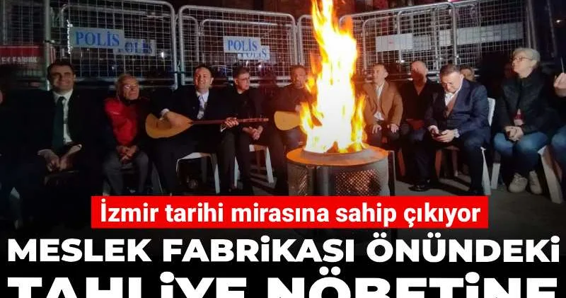İzmir Meslek Fabrikası önündeki tahliye nöbetine türküleriyle destek verdiler!