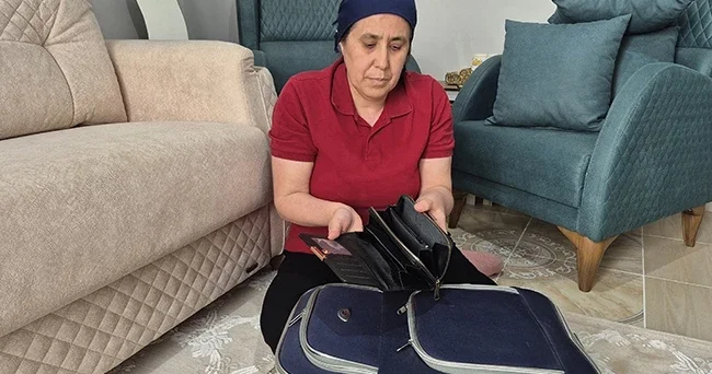 Evinin anahtarını arkadaşlarına teslim etti: Servetinden oldu! Kuyumcuya gidince gerçeği öğrendi