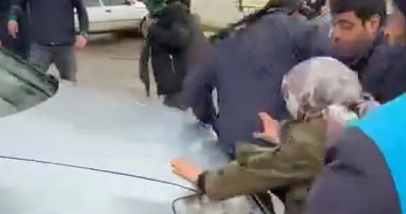 Şanlıurfa’da 14 yaşındaki kız çocuğuna çarpan sürücü, aracını kalabalığın üzerine sürerek kaçtı Son dakika haberleri