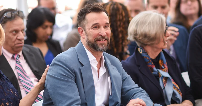 The Pitt dizisi oyuncusu Noah Wyle a Şöhretler Kaldırımı nda yıldız verildi