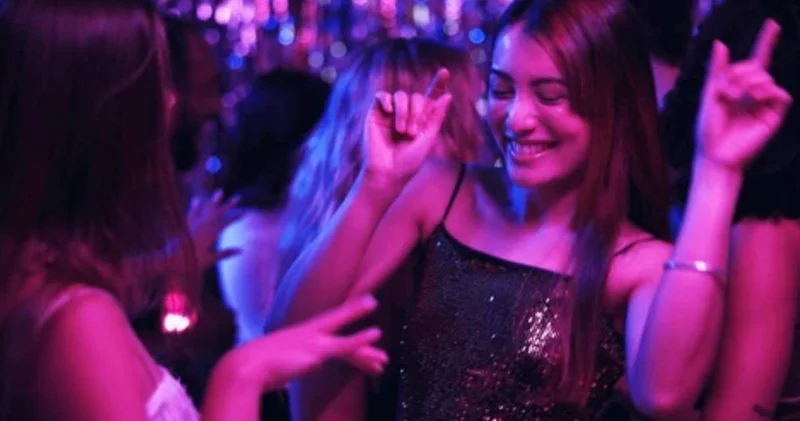 Kulüpte tanışıp evine götürdü: Gördüklerine inanamadı