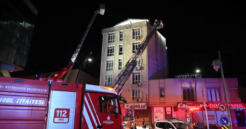 Küçükçekmece de otel yangını: 2 kişi dumandan etkilendi Son dakika haberleri