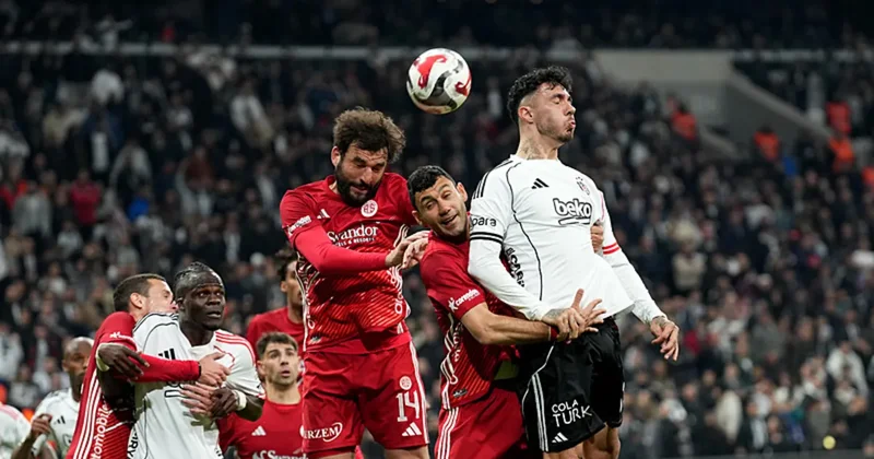 Beşiktaş’a Emirhan Topçu’dan kötü haber!