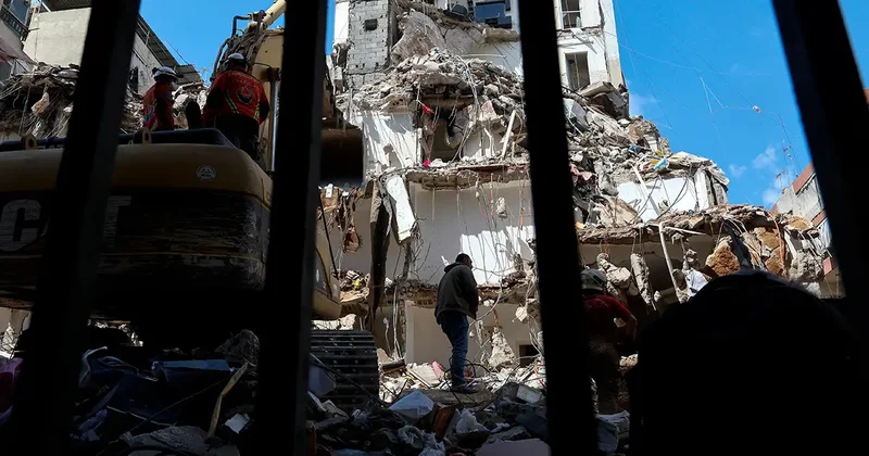 Lübnan da can kaybı artıyor! Bin 953 e yükseldi