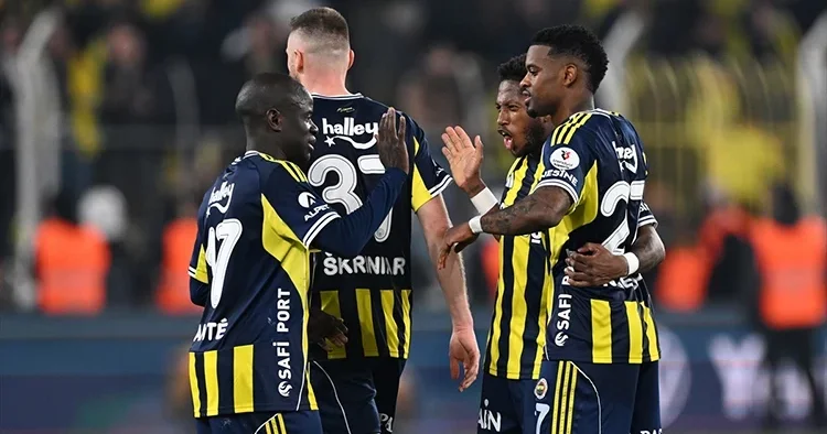 Fenerbahçe de Kayserispor maçı öncesi 8 oyuncu ceza sınırında!