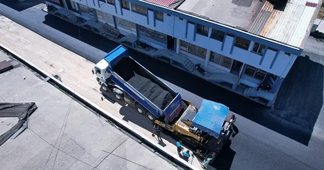 Güneş yüzünü gösterdi, sanayi yolları yenilendi Manisa Haberleri