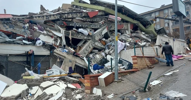 44 kişinin öldüğü sitenin ikinci yapı denetim şirketine mahkemeden suç duyurusu Kahramanmaraş Haberleri