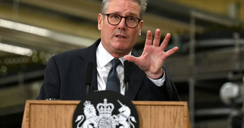 Starmer: Enerji Fiyatları İçin Putin ve Trump Sorumlu