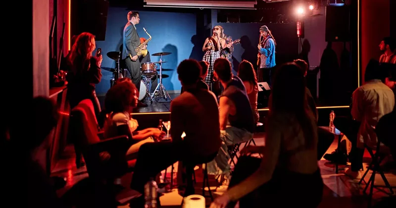 İş adamının kabus gecesi: Barda tanışıp evine götürdü! Kapı çalınca...