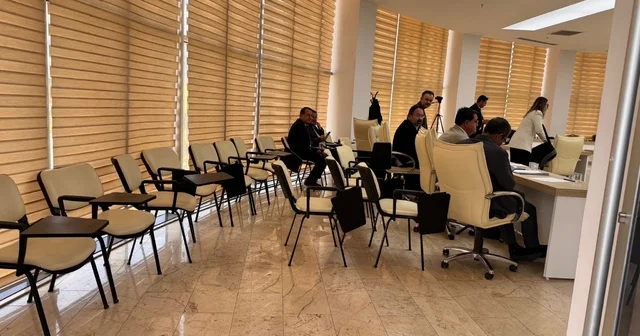 Başkan Subaşı Meclise katılmayınca bazı başkan yardımcılıları ve birim müdürleri koltukları boş kaldı Bilecik Haberleri