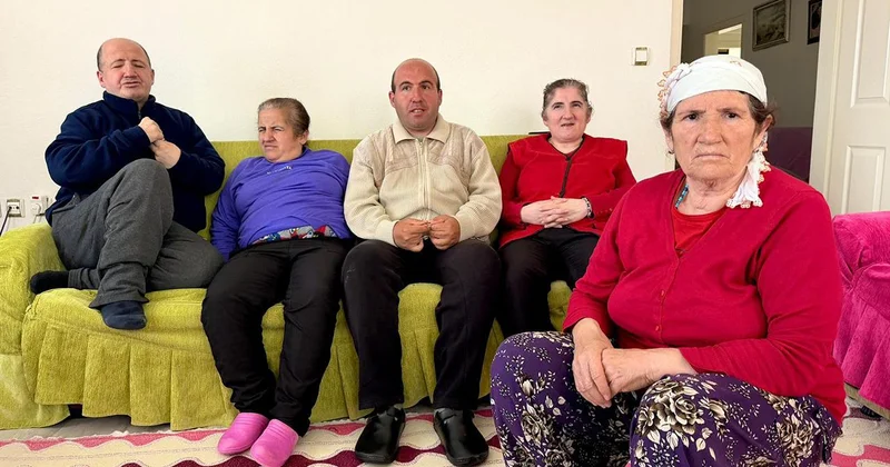 Fedakar anne 4 engelli evladına gözü gibi bakıyor